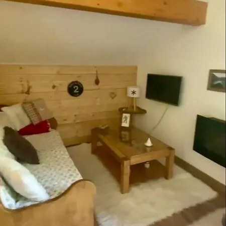 アパート La Foux Cozy 2 Bedroom Splendid Mountain View Sunny Balconies Bdsa88 ラ・フー